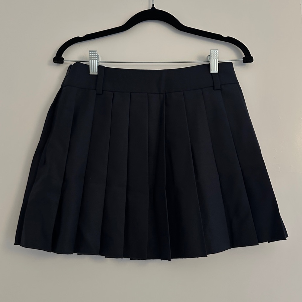 Aritzia Babaton Pleated Skirt in Navy